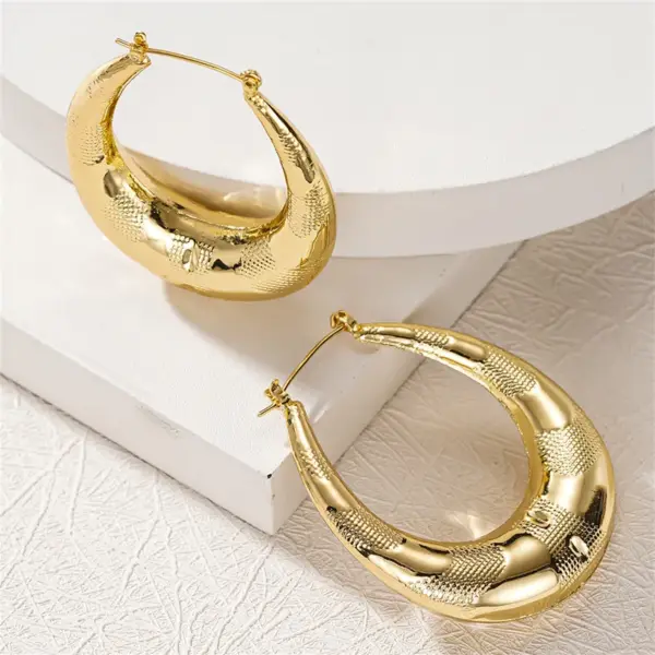 Wholesale Three-dimensional Geometric Earrings For Women In Copper With KC Golden Water Plating And 0.03µm Thickness