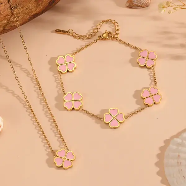 Wholesale 304 Stainless Steel Heart Shape PVD Coated Stone-Free 18K Real Gold Plated Simple Style Waterproof Non Tarnish Cable Chain Gold Jewelry Set