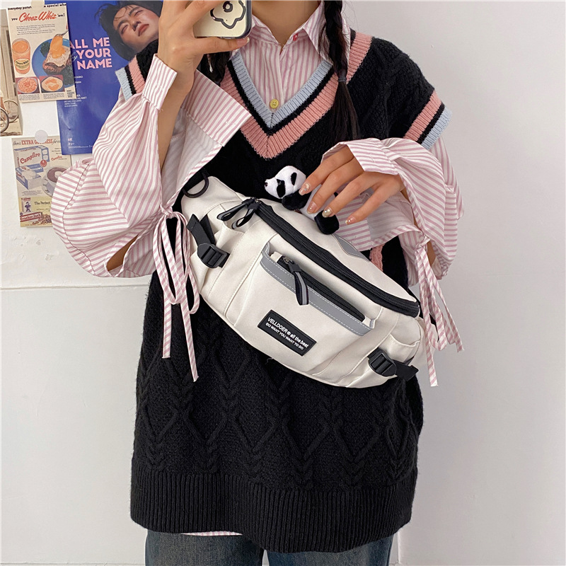 Wholesale New chest Bag Men's Japanese Harajuku workwear style sports messenger bag South Korea versatile student riding shoulder waist bag fashion