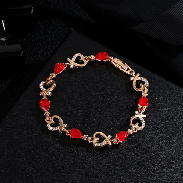 Wholesale Korean style heart-shaped bracelet hollow-out elegant flower Diamond-embedded Lady bracelet heart-shaped bracelet Valentine's Day gift