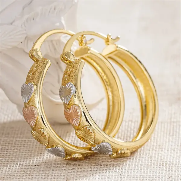 Wholesale Three-dimensional Heart Shape Earrings For Women In Copper With KC Golden Water Plating And 0.03µm Thickness