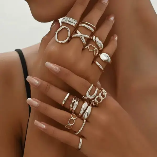 Wholesale 304 Stainless Steel Geometric PVD Coated Stone-Free Golden Plated Lady Queen Sexy Rings