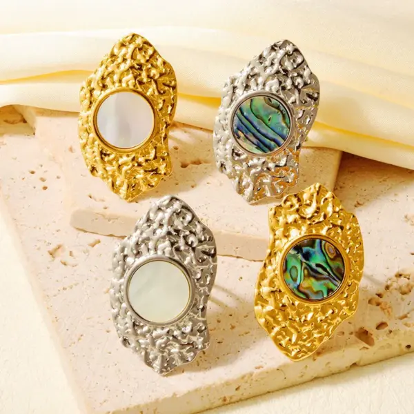 Wholesale Natural Shell Design Hammered Texture Ring For Women 18K Gold Plated Stainless Steel European Style Lightweight Luxury Jewelry