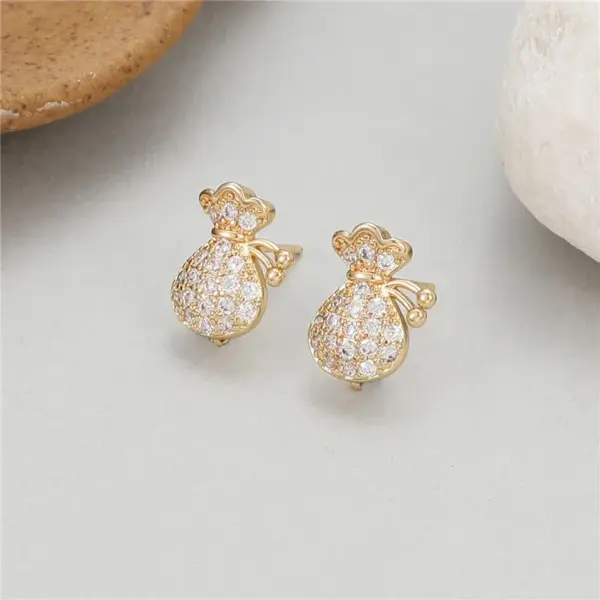 Wholesale Sector Stud Earrings For Women Featuring 925 Sterling Silver Posts With 14K Real Gold Plated Copper And Zircon Inlay