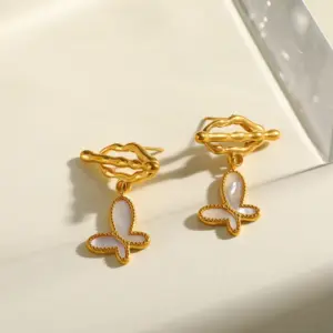 Wholesale Heart Shape Stud Earrings For Women With Claw Setting, 18K Real Gold Plated 304 Stainless Steel Featuring Shell Inlay And PVD Coating