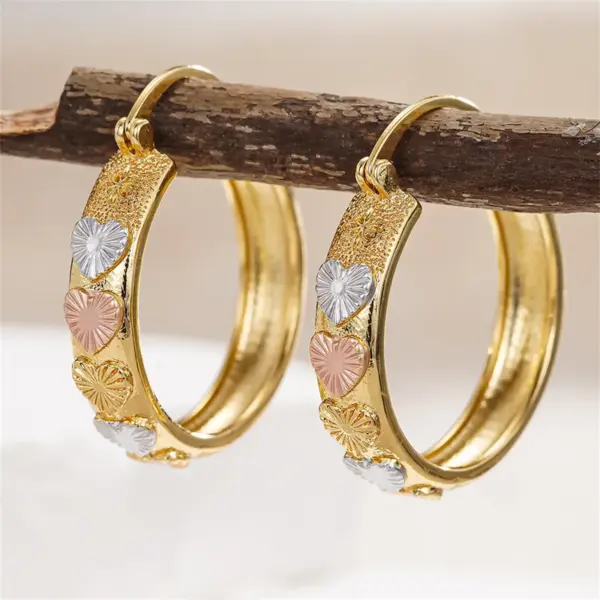 Wholesale Three-dimensional Heart Shape Earrings For Women In Copper With KC Golden Water Plating And 0.03µm Thickness