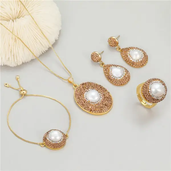 Wholesale Geometric Jewelry Set For Women Featuring Electroplated Copper With Baroque Pearl Inlay In Baroque Style