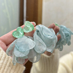 Green corrugated mesh earrings