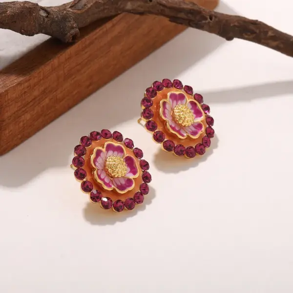 Wholesale Hypoallergenic Flowers Stud Earrings For Women In Copper With KC Golden Plated UV Plating And 0.03µm Thickness