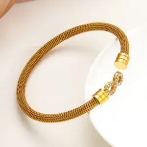 Gold 8 Words / 18k