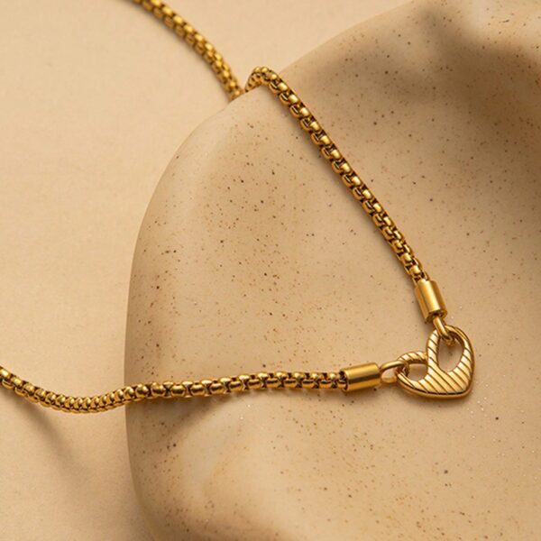 Wholesale  High-grade Valentine's Day Titanium Steel Necklace Forever Love Love Stainless Steel Clavicle Chain