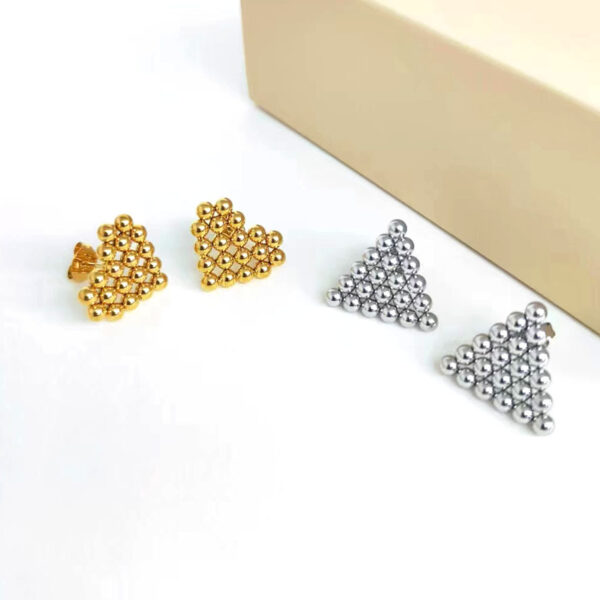 Wholesale Stainless steel beads heart triangle stainless steel earrings 18K gold earrings cold wind fashion high-end