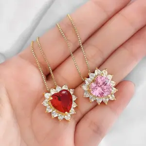 Wholesale 1 Piece Elegant Luxurious Shiny Heart Shape Polishing Plating Inlay Copper Zircon Pendant Necklace