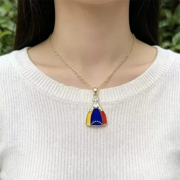 Wholesale Unisex National Flag Enamel Pendant Necklace With 18K Real Gold Plated Copper And PVD Coated Foxtail Chain