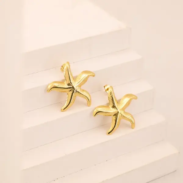 Wholesale Waterproof Non Tarnish Star Stud Earrings For Women With 0.03µm 18K Real Gold Plated 304 Stainless Steel Water Plating