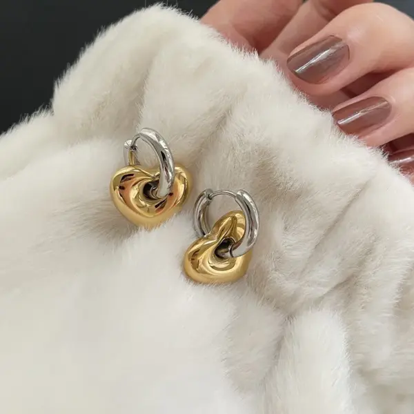 Wholesale 1 Pair Casual Elegant Heart Shape 201 Stainless Steel 304 Stainless Steel Titanium Steel 18K Gold Plated Gold Plated Drop Earrings