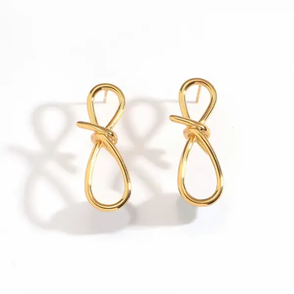 Wholesale 18K Gold Plated 304 Stainless Steel Vacuum Electroplated Geometric Earrings Studs For Women Suitable For Casual Occasions Women's Jewelry Non-Fading