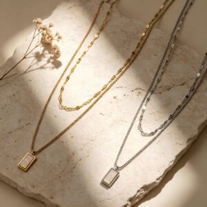 Wholesale Titanium steel double-layered small square pendant necklace with mother-of-pearl pendant; titanium steel colorfast, luxurious clavicle chain.