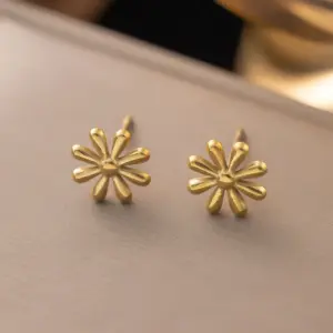 3 [Ag103] Daisy Stud Earrings / Gold