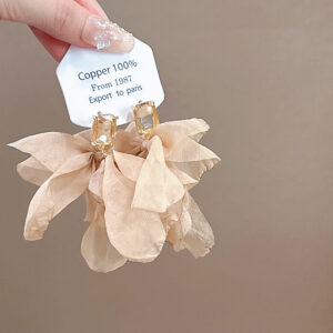Zircon khaki mesh petal earrings