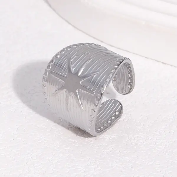 Wholesale 18K Gold Plated 304 Stainless Steel Vacuum Electroplating (In Furnace) Open Ring For Women Wide Version Eight-Pointed Star Waterproof Non-Fading Titanium Steel Jewelry