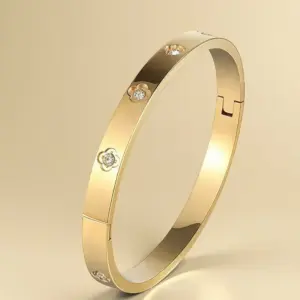 33-D-5 Gold Diamond Bracelet