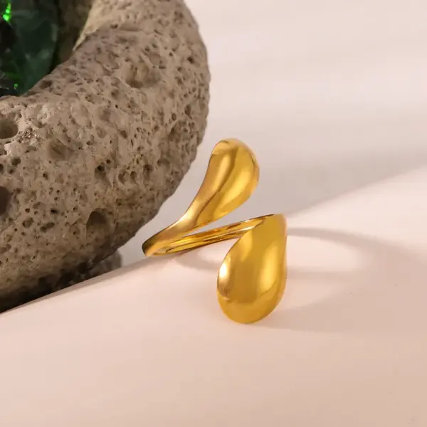 Wholesale 304 Stainless Steel Geometric Water Droplets PVD Coated 18K Gold 18K Real Gold Plated Real Gold Plated Vintage Style Modern Style Simple Style Waterproof Non Tarnish Gold Open Rings