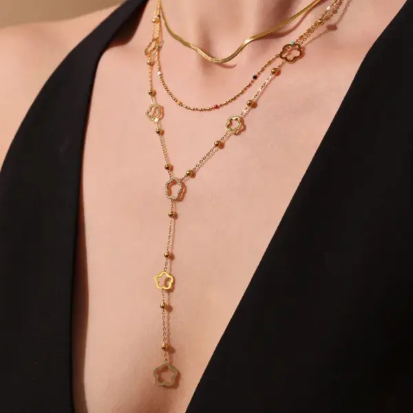 Wholesale 5A Zirconia Flower Small Beads Glue Diamond Lockbone Necklace 18K Gold Plated Stainless Steel Versatile Y-Shaped Jewelry Accessory