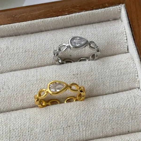 Wholesale Women’s Electroplated Water Droplets Ring In Golden Plated Brass With Zircon Inlay