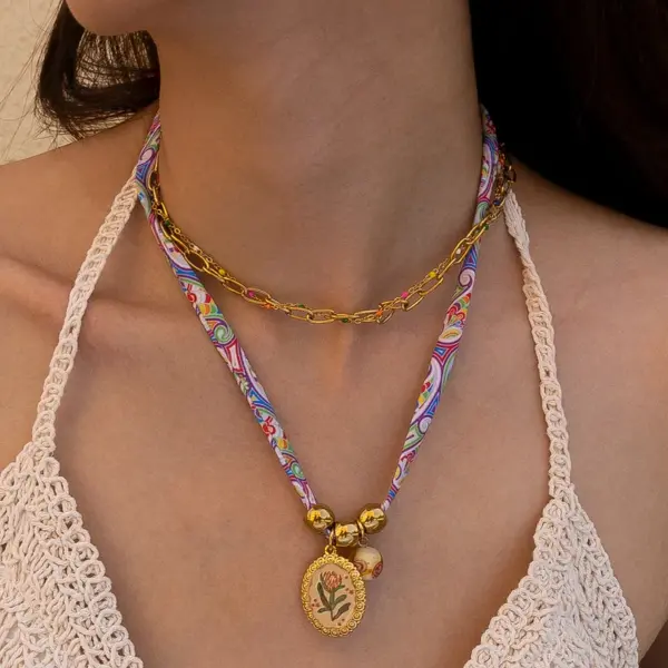Wholesale Fashionable Colorful Flower Pendant Necklace Titanium Steel Luxury Sensation Elegant Trendy Jewelry Accessory Polyester Chain