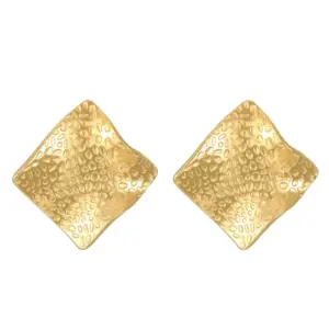 10 / Gold