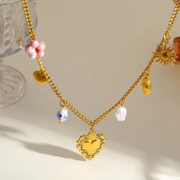 Wholesale Sun Pendant Necklace For Women In 304 Stainless Steel With 18K Gold PVD Coating And Zircon Inlay, Side Chain