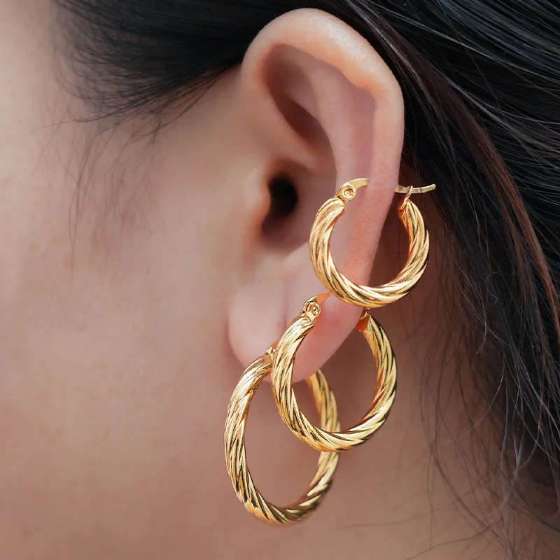 Wholesale 201 Stainless Steel Solid Color Electroplated Golden Plated Simple Style Commute Waterproof Non Tarnish Plating Earrings