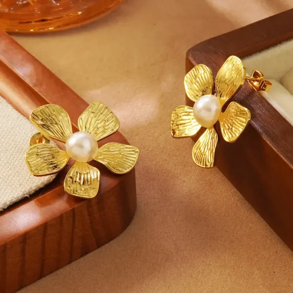Wholesale 304 Stainless Steel Plastic Flower Electroplating Imitation Gold Sweet Ear Studs