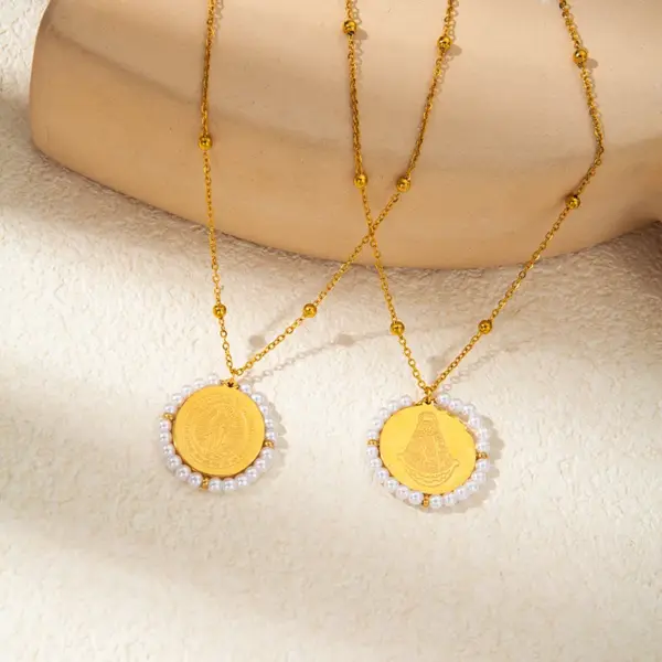 Wholesale PVD Coated 14K Gold Real Gold Plated Round Oval 304 Stainless Steel Vacation Waterproof Non Tarnish 304 Stainless Steel Pendant Necklace