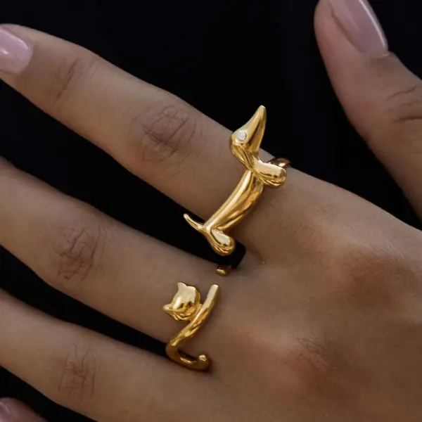 Wholesale Ladies Adjustable Open Ring Minimalist Style 18K Gold Stainless Steel Geometric Cat And Dog Design With Diamond Lines Sausage Dog