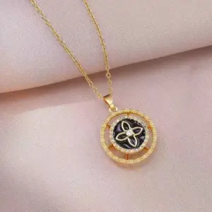 X2789 Gold Four-Leaf Flower Rotating Necklace