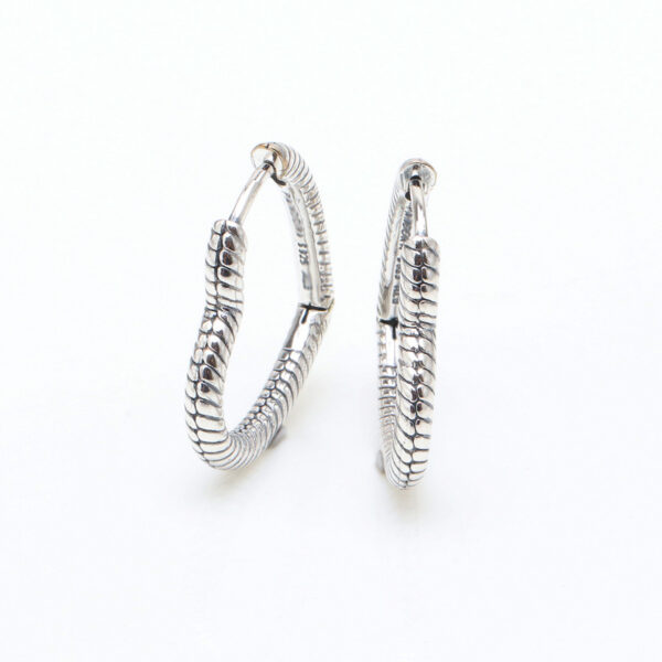 Wholesale  silver-plated Moments heart-shaped string earrings fashion lovely earrings Valentine's Day gift for women