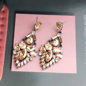 Wholesale Handmade Tropical Geometric Drop Earrings For Women In Golden Plated Zinc Alloy With Acrylic Inlay