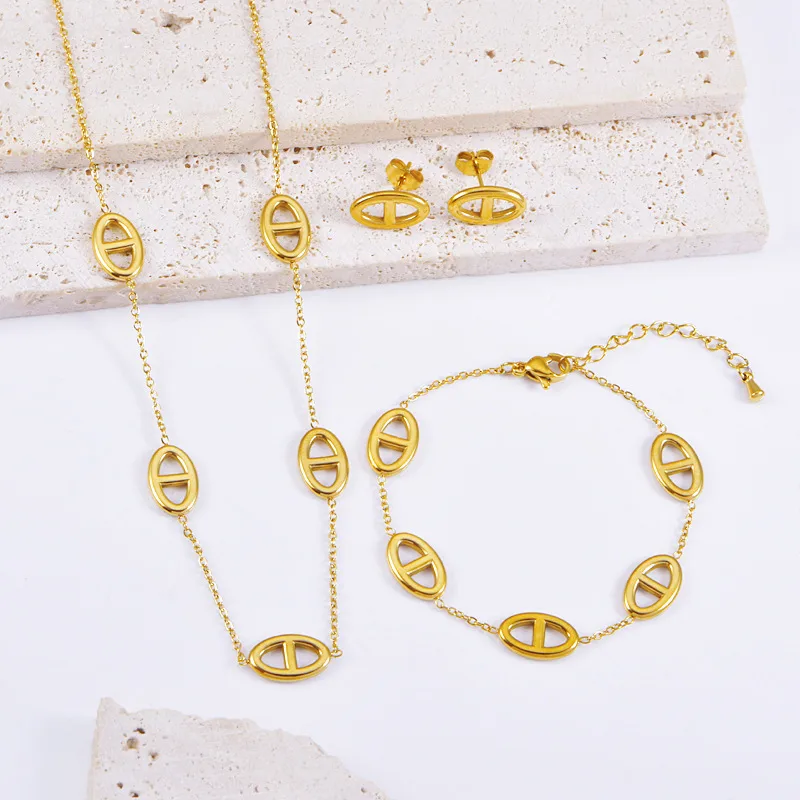 Wholesale Luxurious Oval Sweater Chain Necklace For Women, 3 Pieces Set