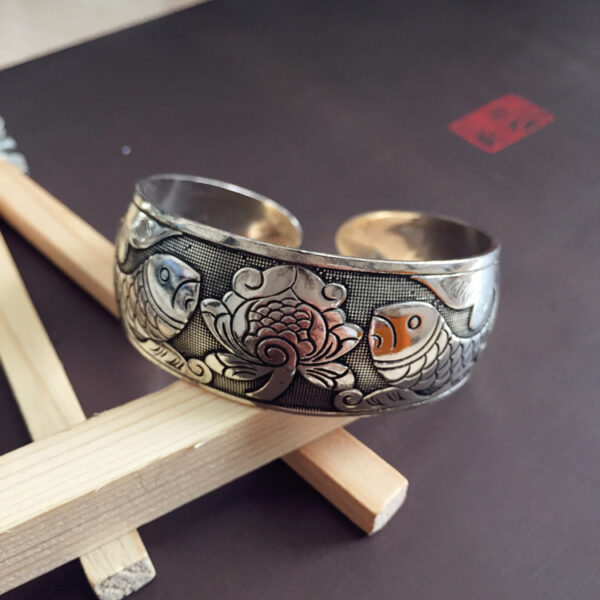 Wholesale Retro Ethnic Style Silver Bracelet Carved Open Wide Bracelet Fashion Personality Miao Silver Do Old Antique Jewelry