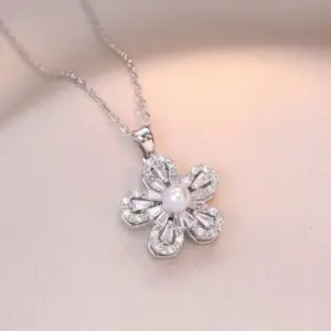 X1212 Flower Zircon Rotating Necklace