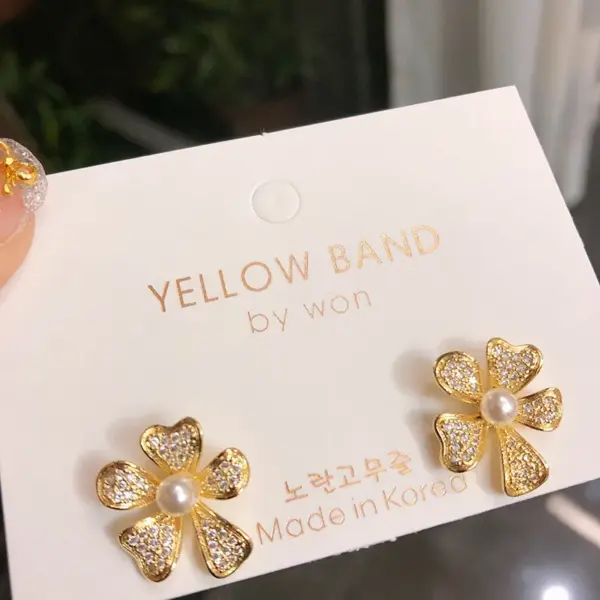 Wholesale Spring S925 Silver Needle Zircon Pearl Daisy Cute Fresh Flower Micro-Set Earrings Bohemian Style Sweet Cool Trend