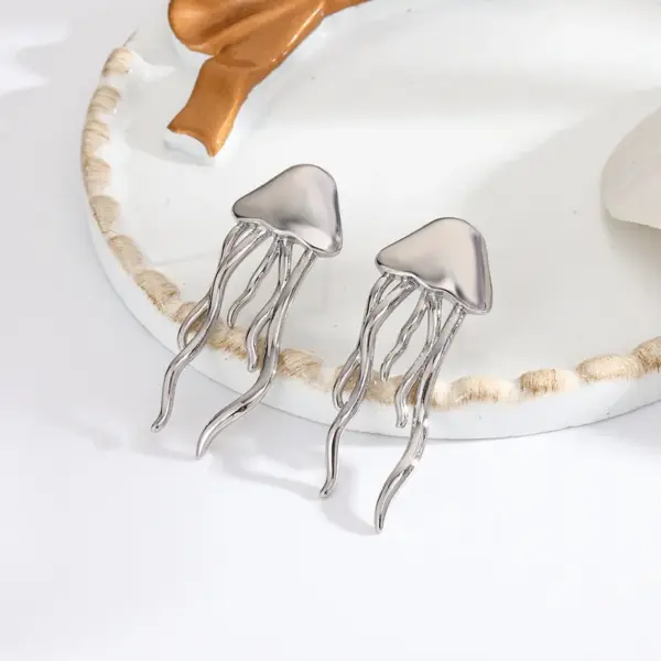 Wholesale 1 Pair Casual Hawaiian Commute Jellyfish Shell Copper 18K Gold Plated Ear Studs