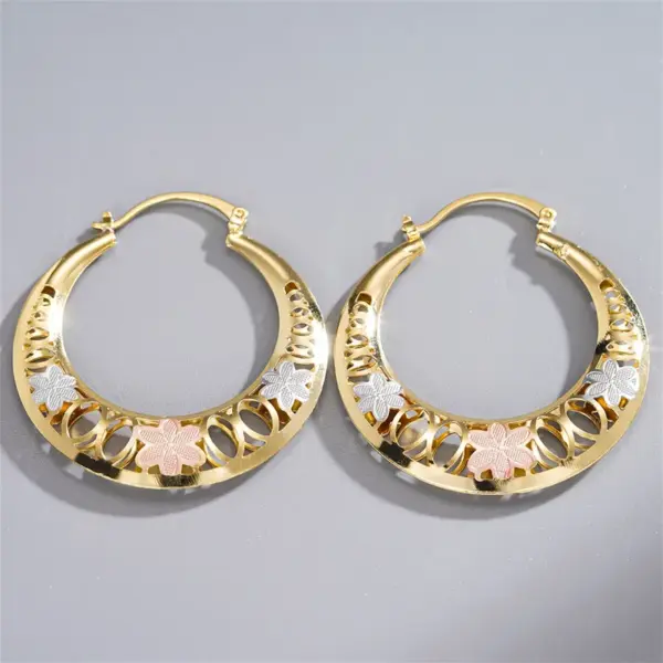 Wholesale Three-dimensional Flowers Earrings For Women In Copper With KC Golden Water Plating And 0.03µm Thickness