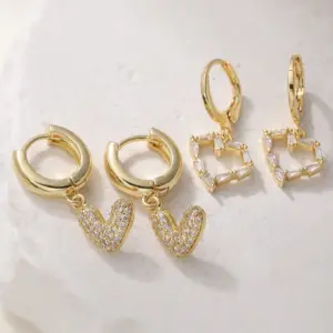 Wholesale Fashionable Luxury Heart Shaped Earrings Women's INS Unique High End Copper Plated 18K Gold Zirconia Studs For Daily Use And Selfie