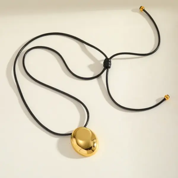 Wholesale Vacuum Electroplating (In Furnace) Plated 18K Real Gold Oval Water Drop Heart Shape 304 Stainless Steel Cute Vintage Novelty Design Electroplating No Buckle Closure Adjustable Necklace