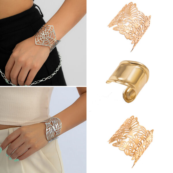 oly-b1e861e8bbbbd11d0b58bfa724a67bf3 Wholesale jewelry French simple design sense open smooth bracelet niche retro hollow leaf bracelet