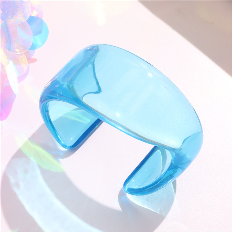 Wholesale 2023 New European and American Special-Shaped Color Acrylic Bracelet Irregular Simple Geometric Transparent Resin Bracelet