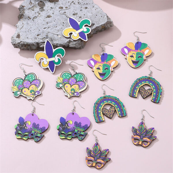 Wholesale Irish Carnival Wooden Earrings St. Patrick’s Clown Hat Earrings Holiday Jewelry